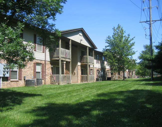 Pinewood Place Apartments