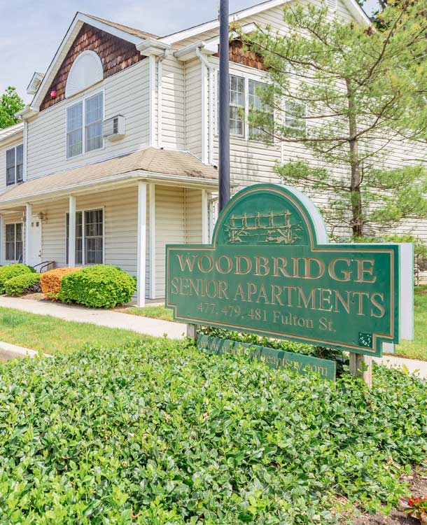 Woodbridge at Farmingdale Apartments